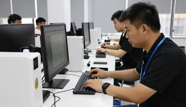 科技服务客户如何选择网络安防部署